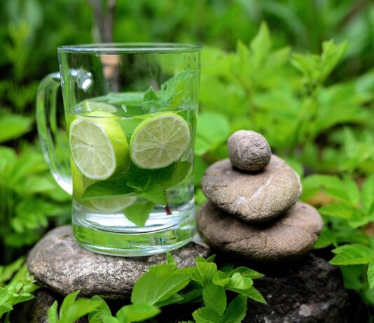 디톡스로 건강한 삶을! 필수 해독 음식 3가지